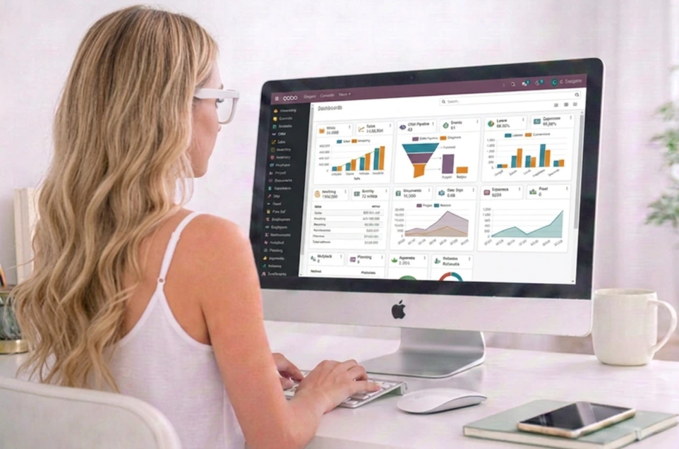Ana Aparici working with Odoo for the management and digitalisation of companies